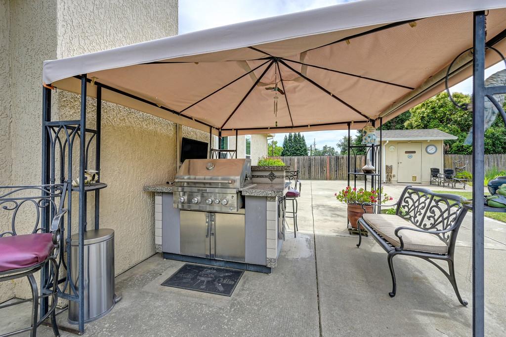 8311 Oakwood Hills Circle