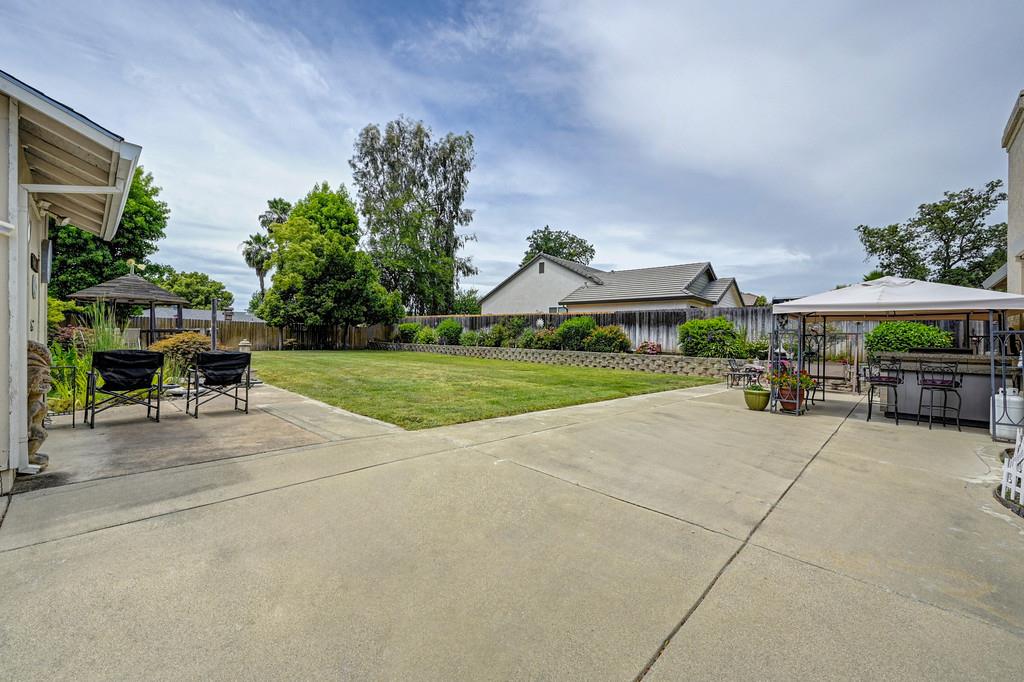 8311 Oakwood Hills Circle