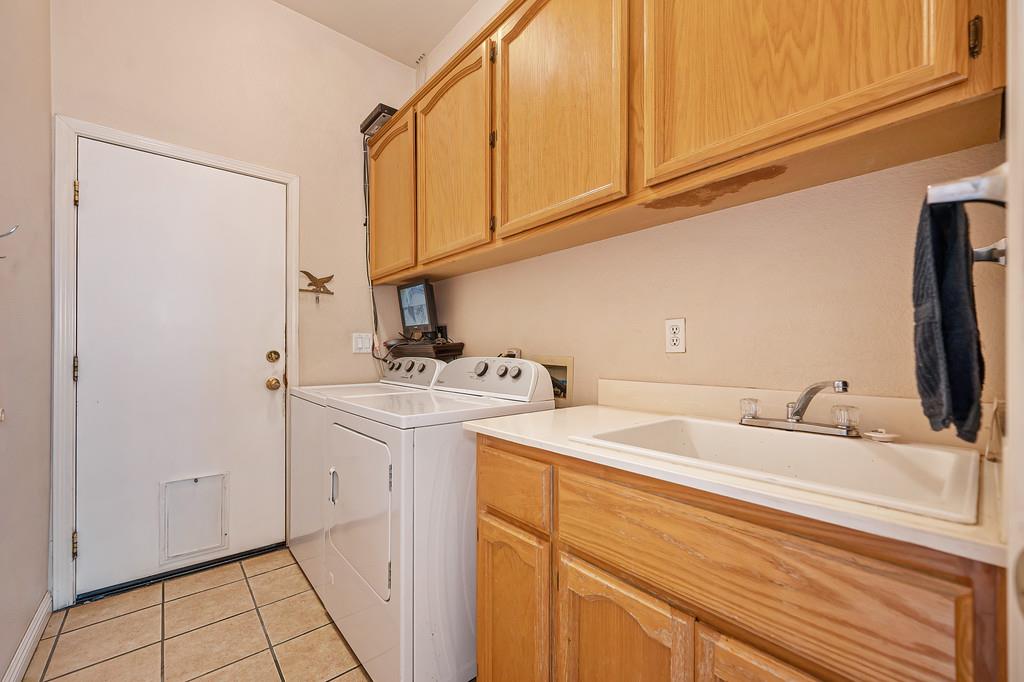 8311 Oakwood Hills Circle