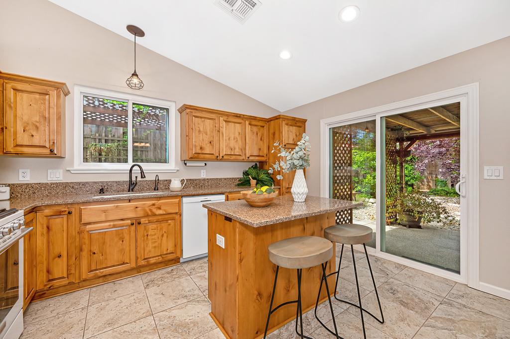 1035 Shenencock Way