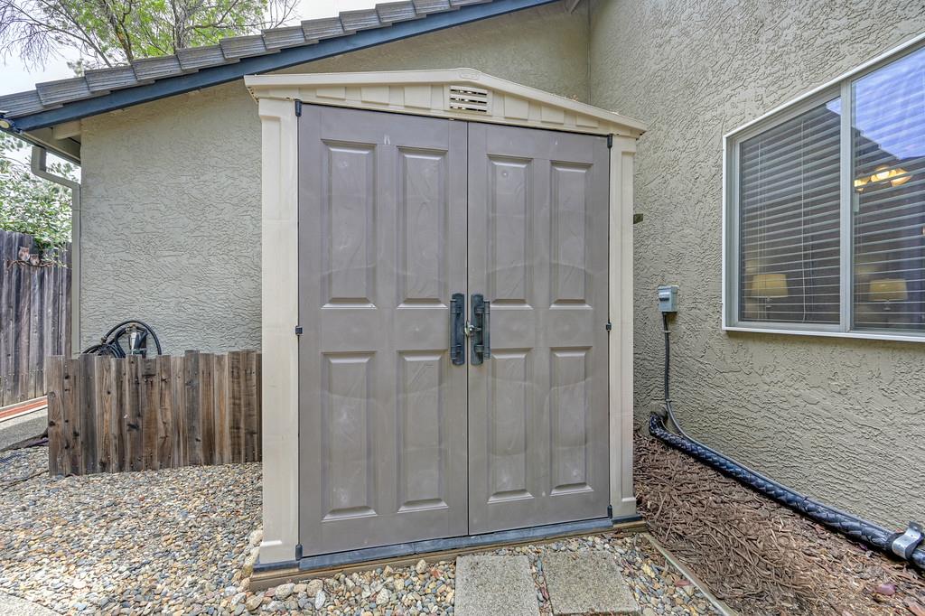 1035 Shenencock Way
