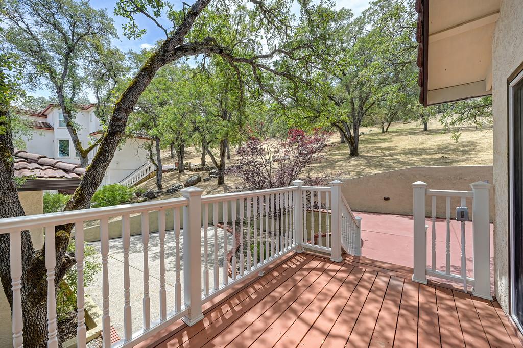 2072 Moonstone Circle