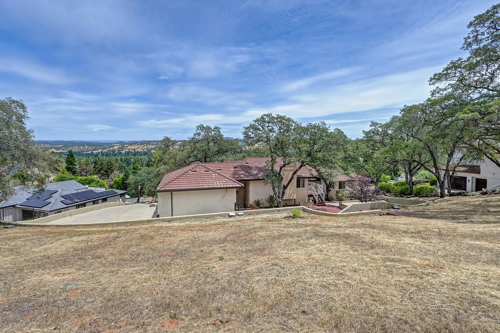 2072 Moonstone Circle