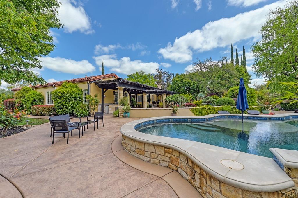 4232 Savoie Court