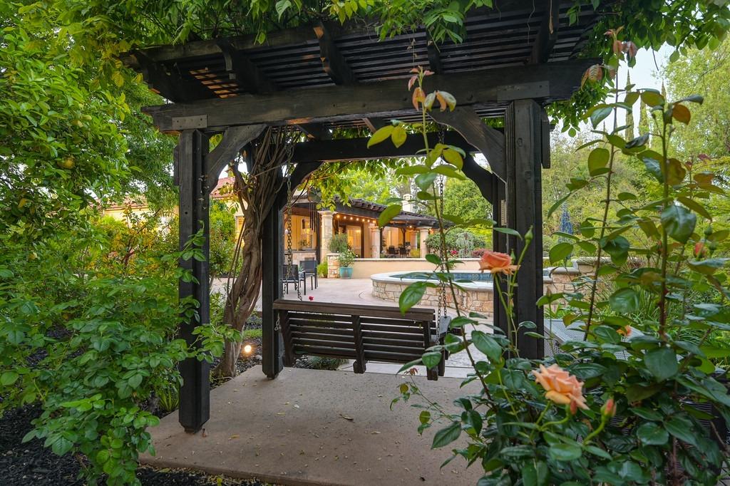 4232 Savoie Court