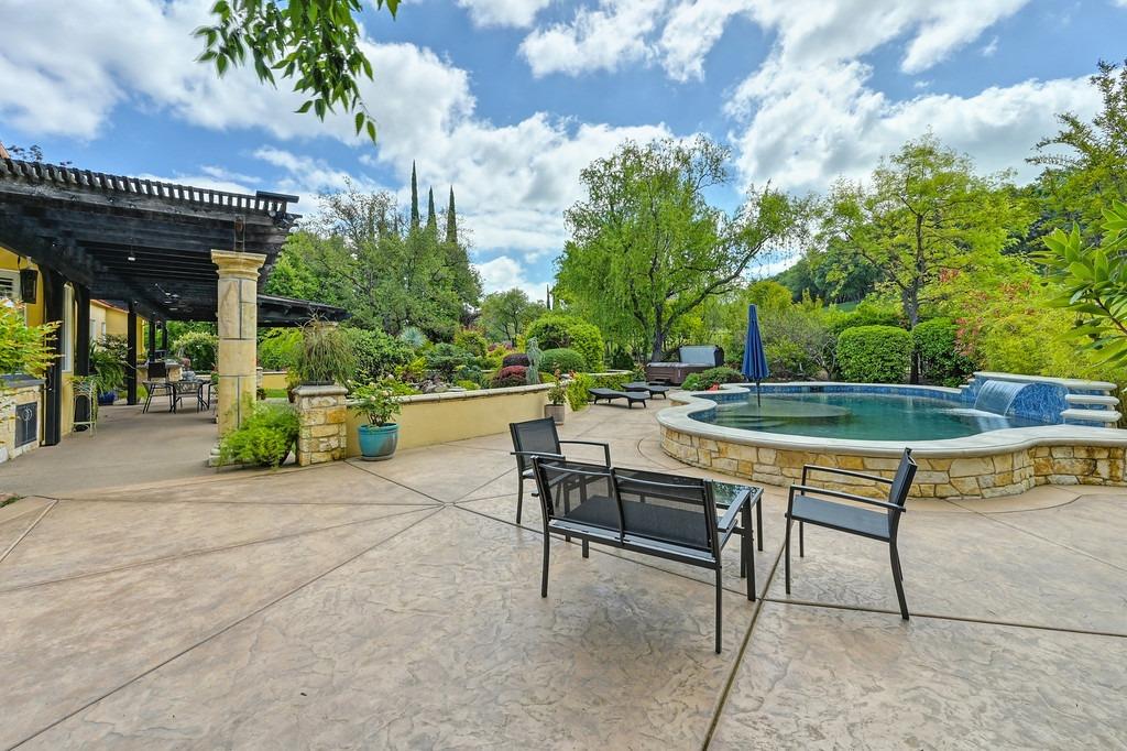 4232 Savoie Court