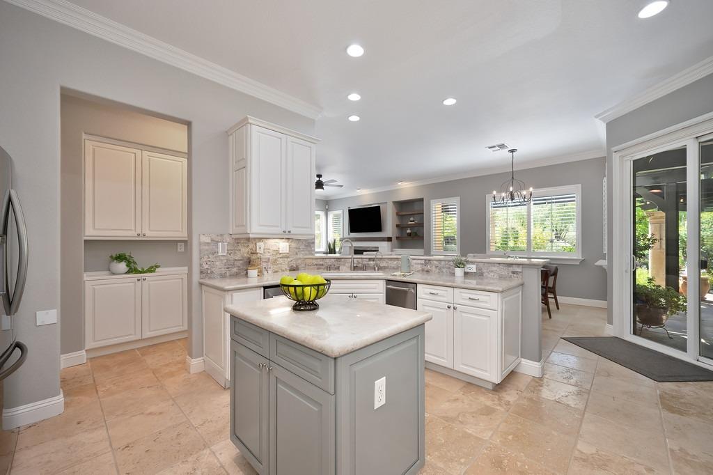 4232 Savoie Court
