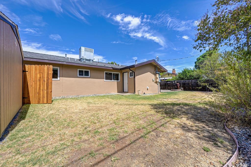 5924 Deary Way