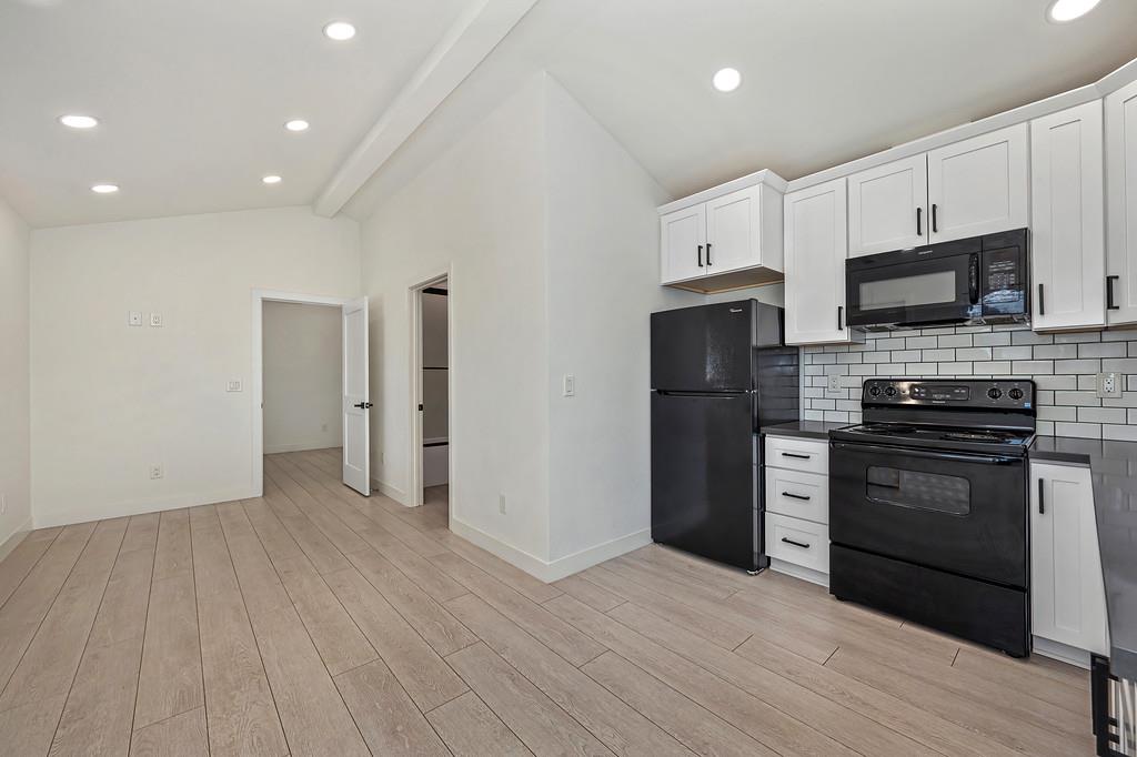 5924 Deary Way