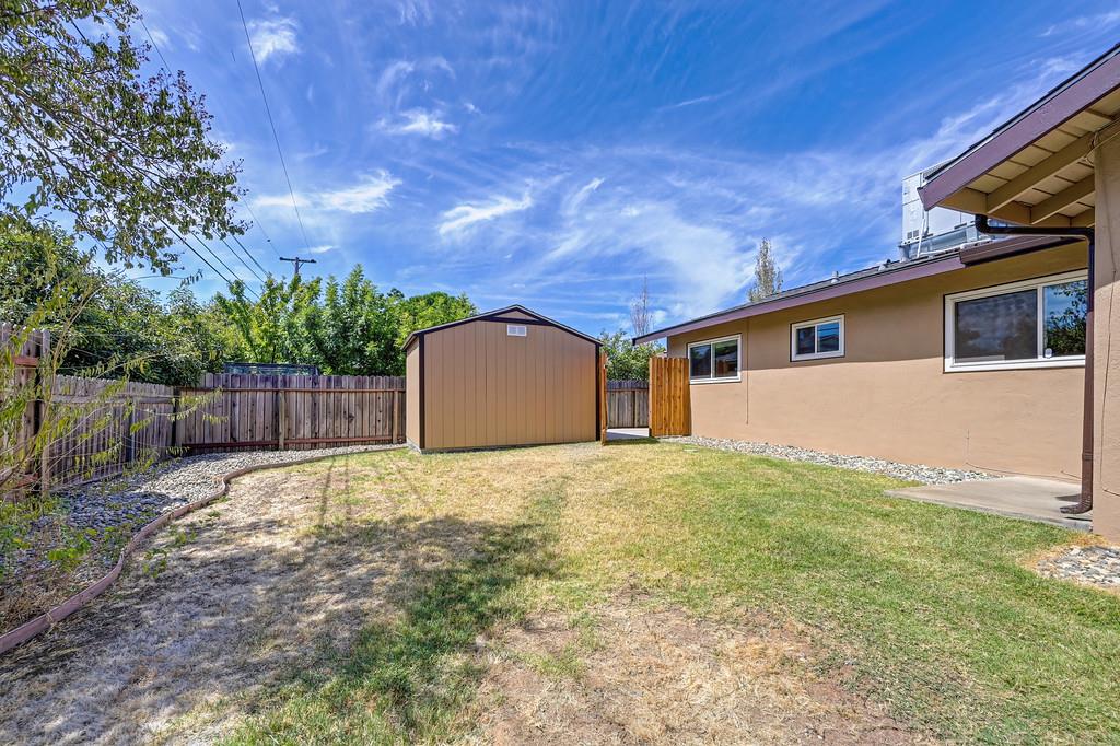 5924 Deary Way