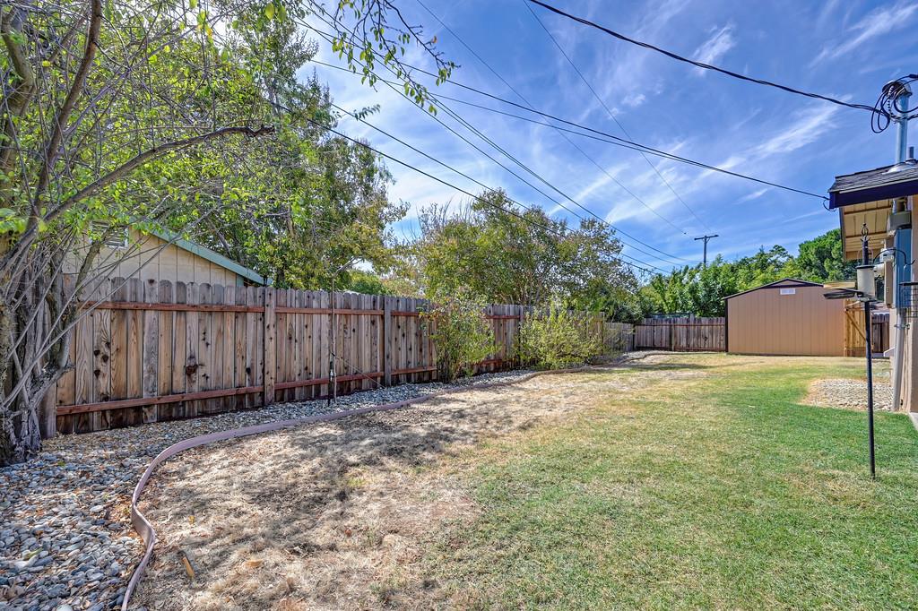 5924 Deary Way