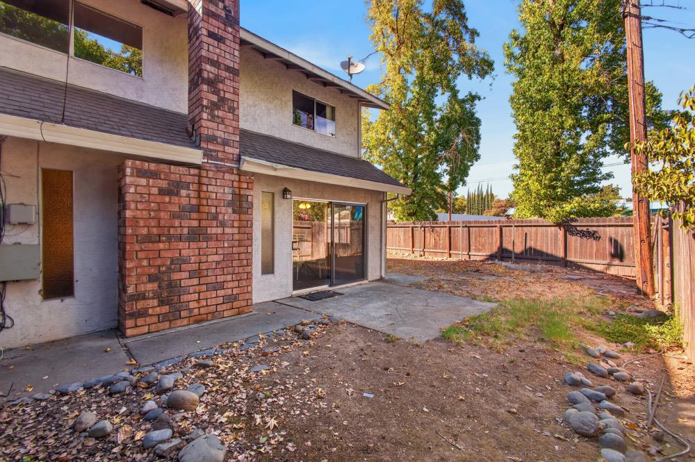 1501 Christopher Way