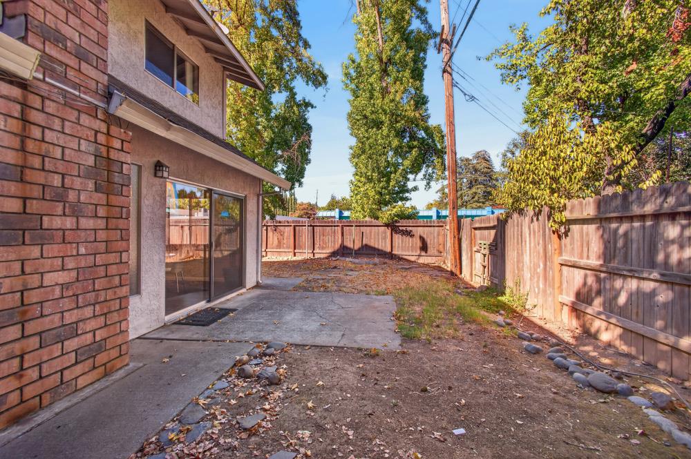 1501 Christopher Way