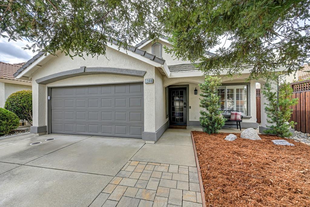 1208 Arbor Drive