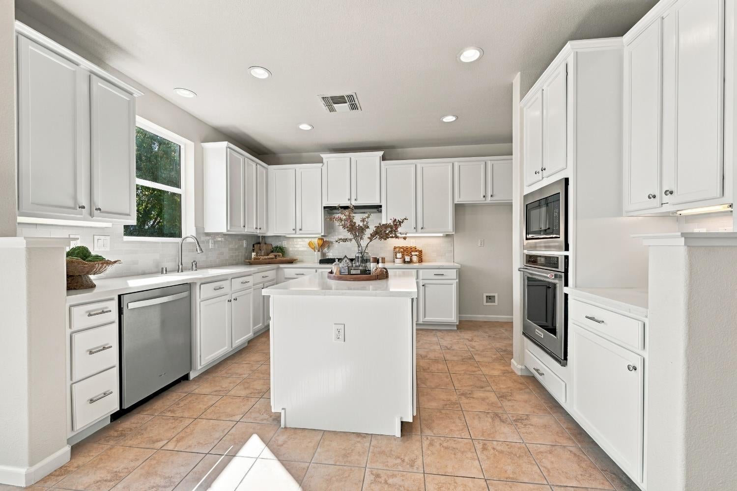 3667 Archetto Drive