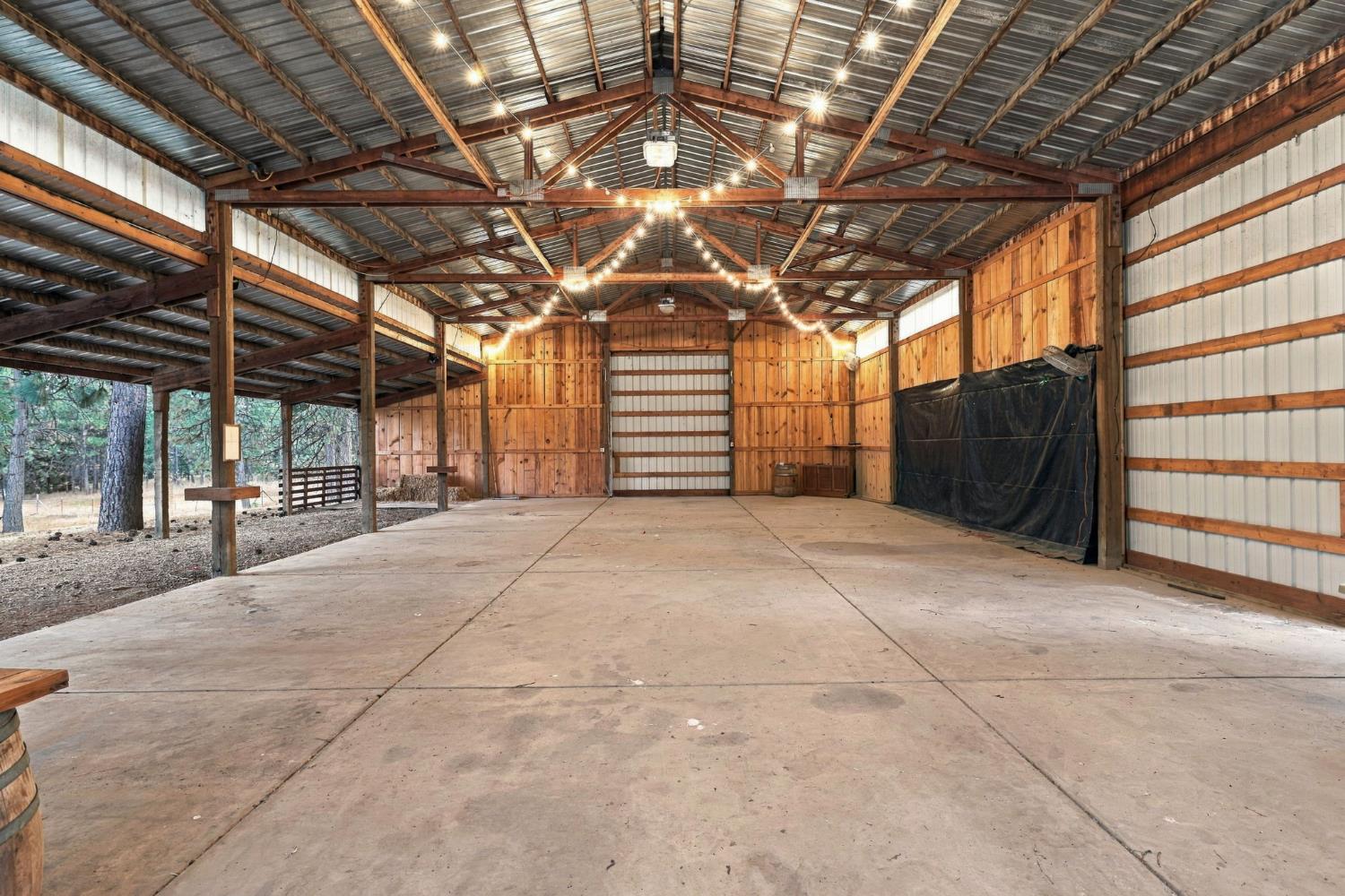 19526 Shawnee Trail