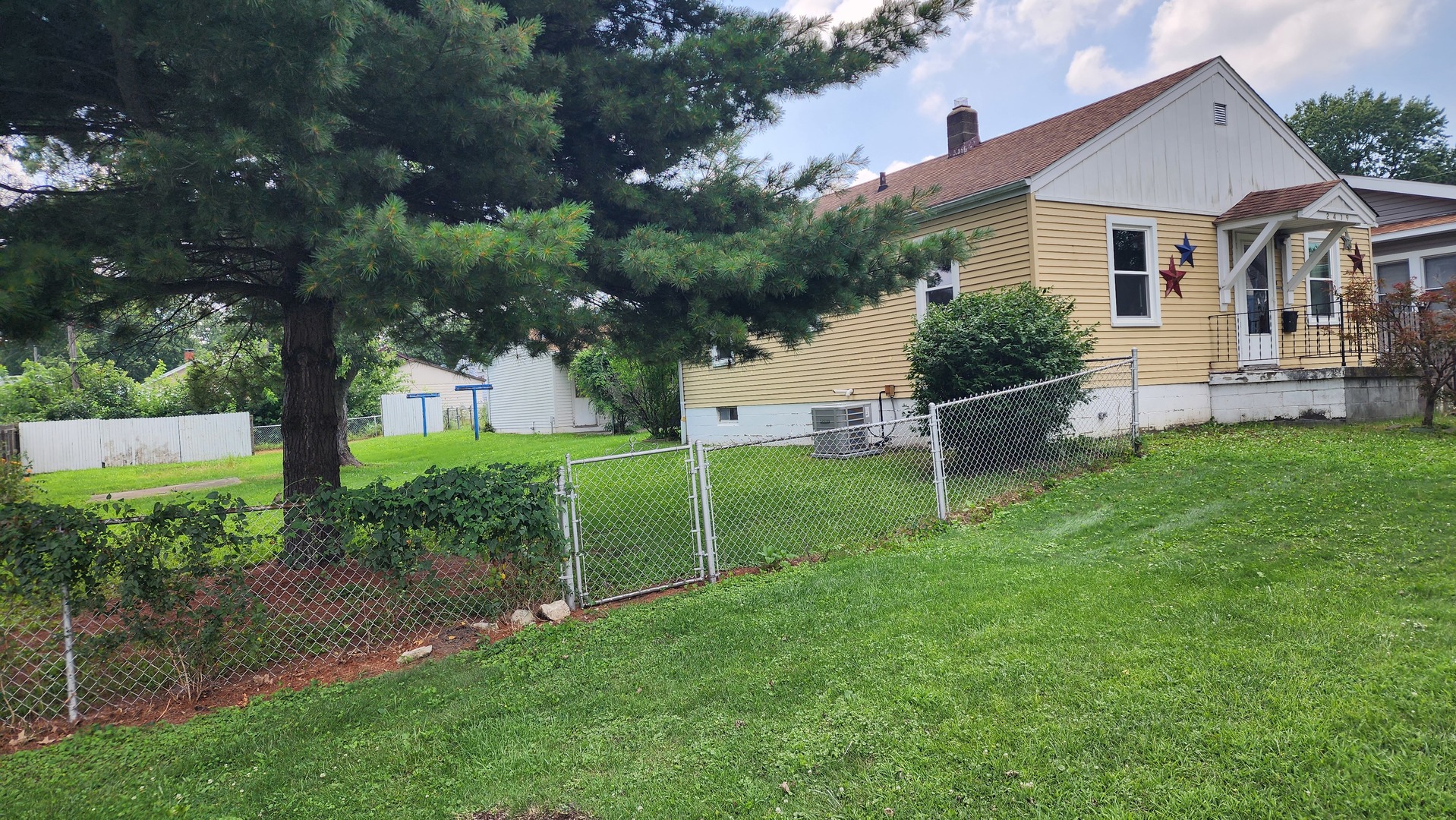 2409 E Main Street