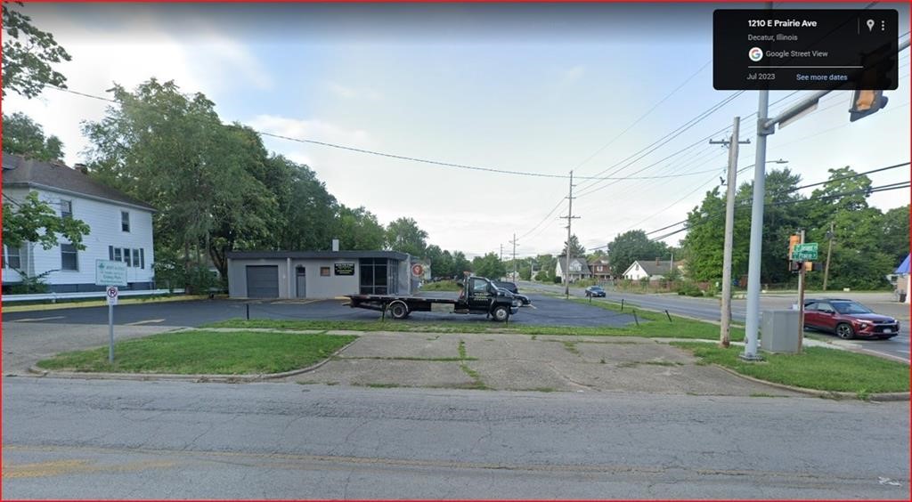 1215 E Prairie Street