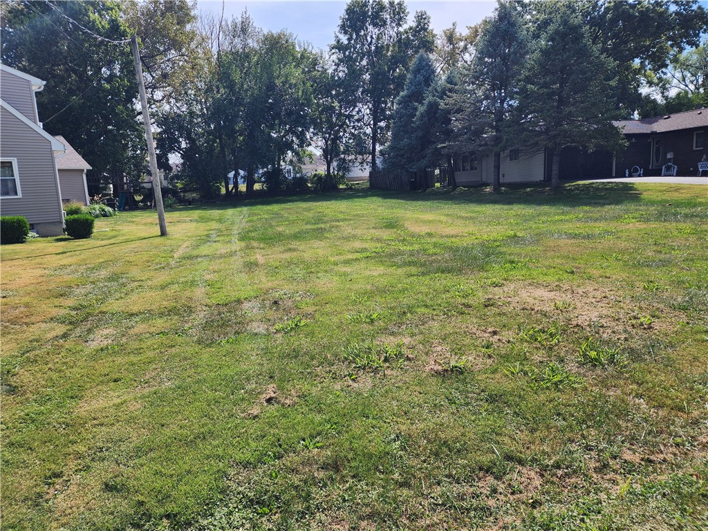 1607 W Melrose Court