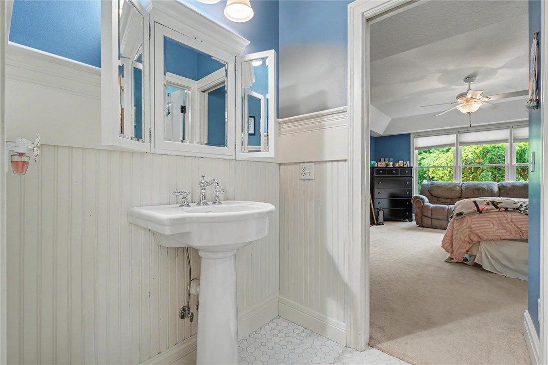 1270 W Hickory Point Road