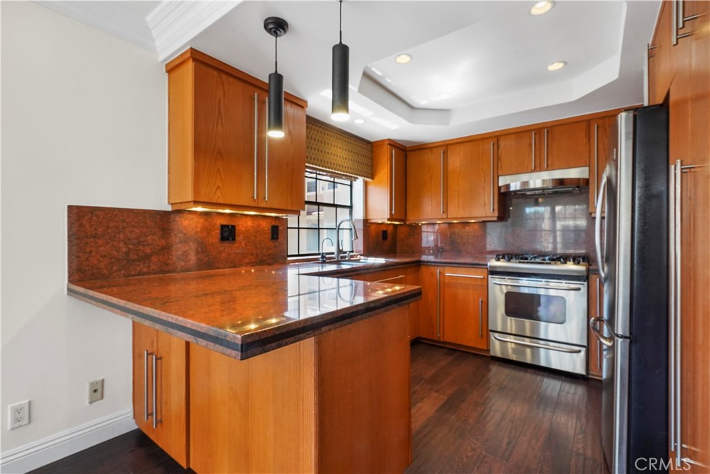 823 W 15th Street 1D