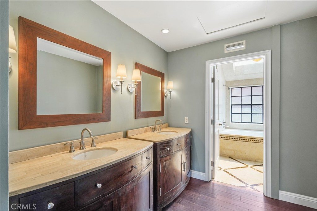 823 W 15th Street 1D