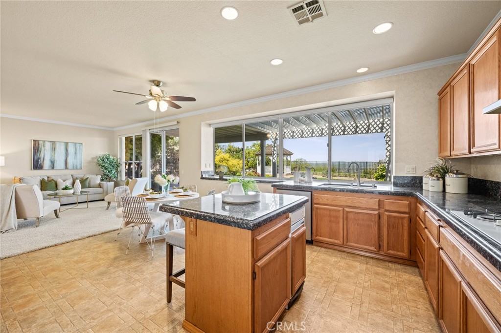 5118 Avenida De La Plata