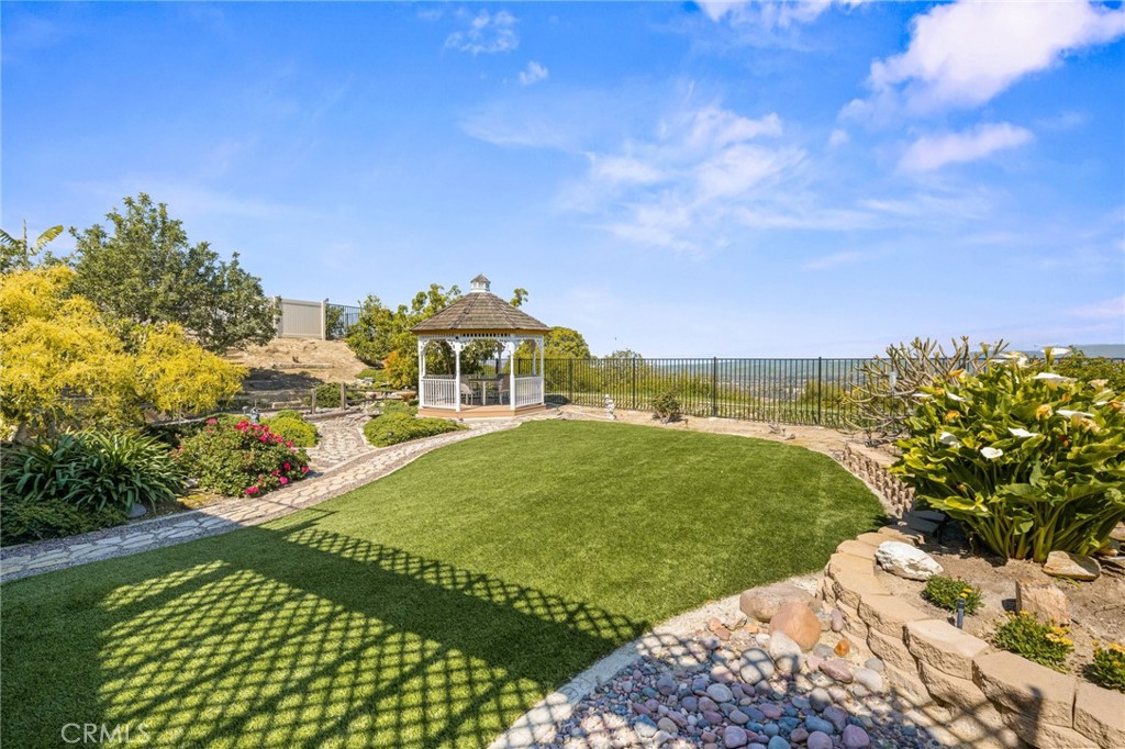 5118 Avenida De La Plata