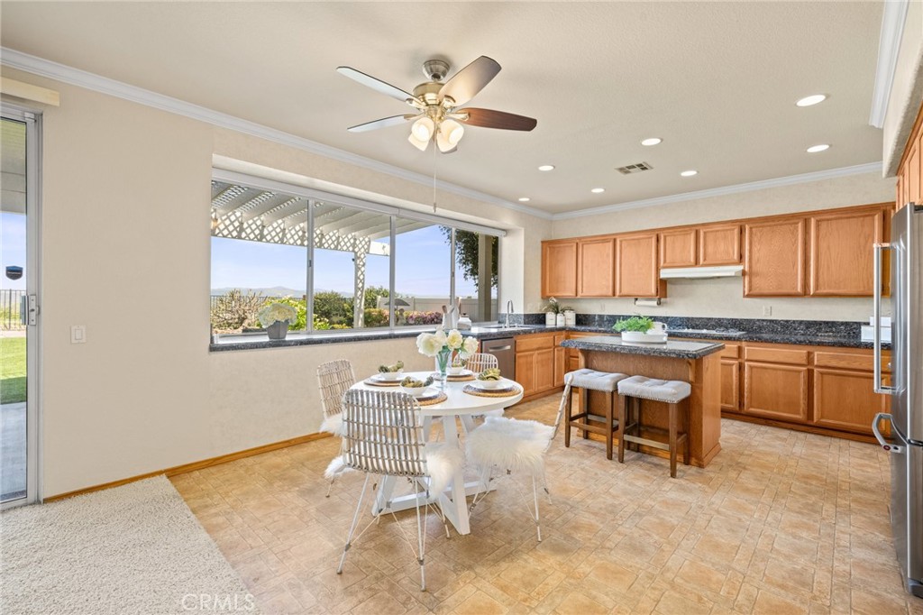 5118 Avenida De La Plata