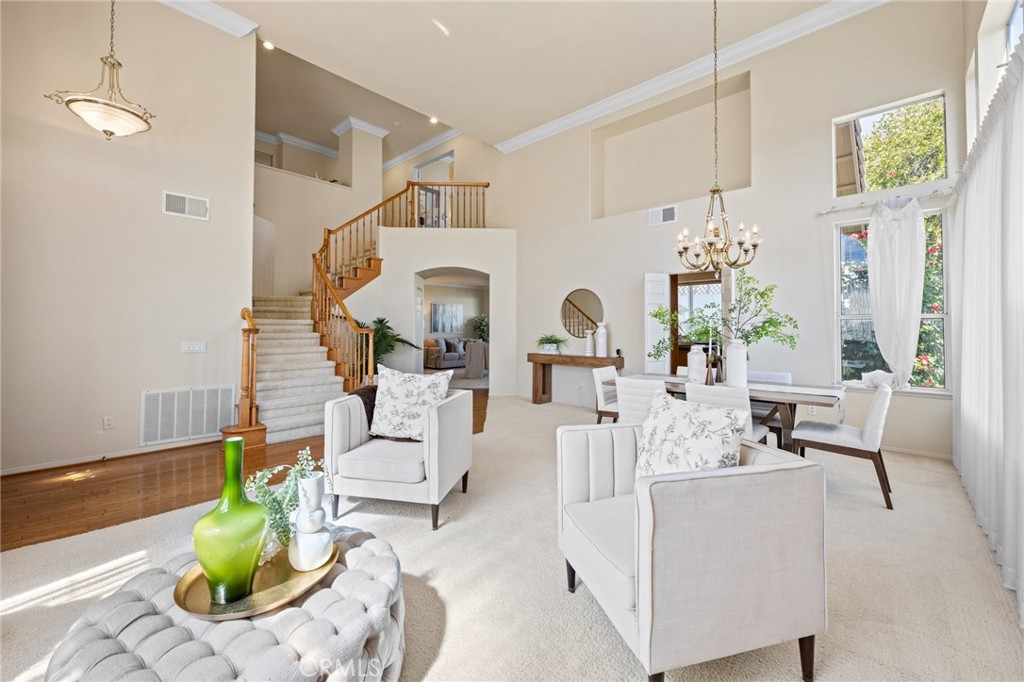 5118 Avenida De La Plata