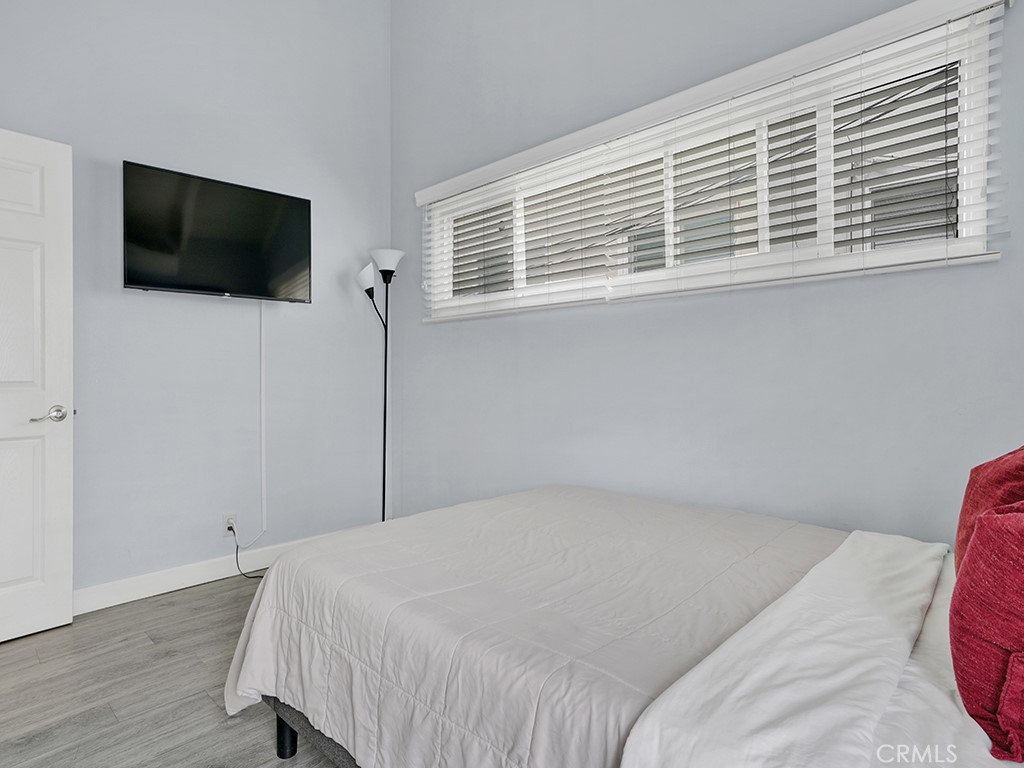 1320 W Balboa Boulevard