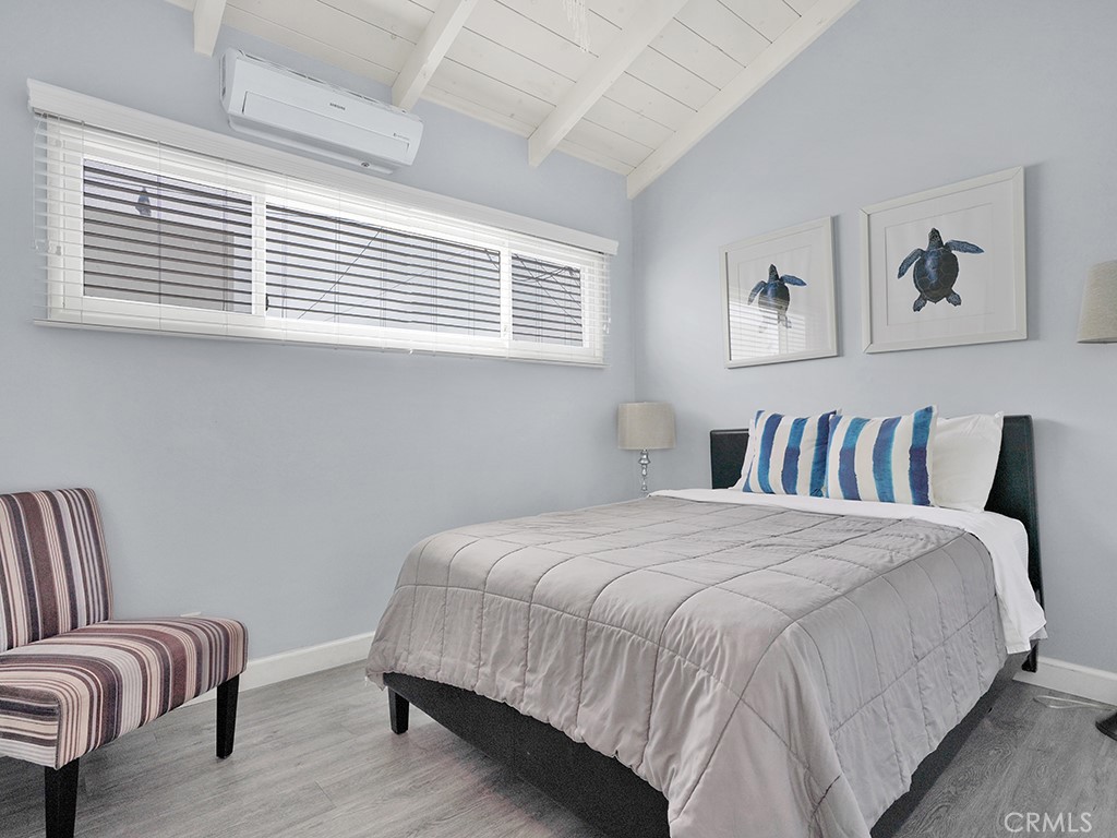 1320 W Balboa Boulevard