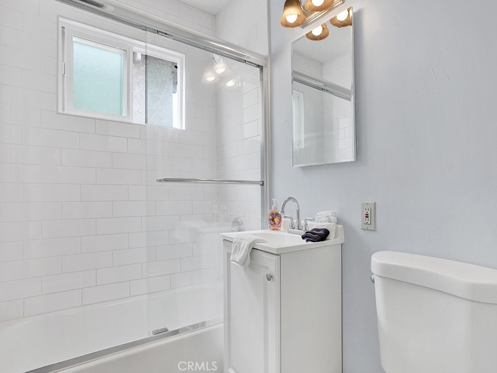 1320 W Balboa Boulevard