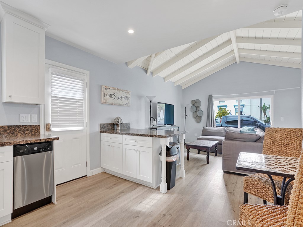 1320 W Balboa Boulevard