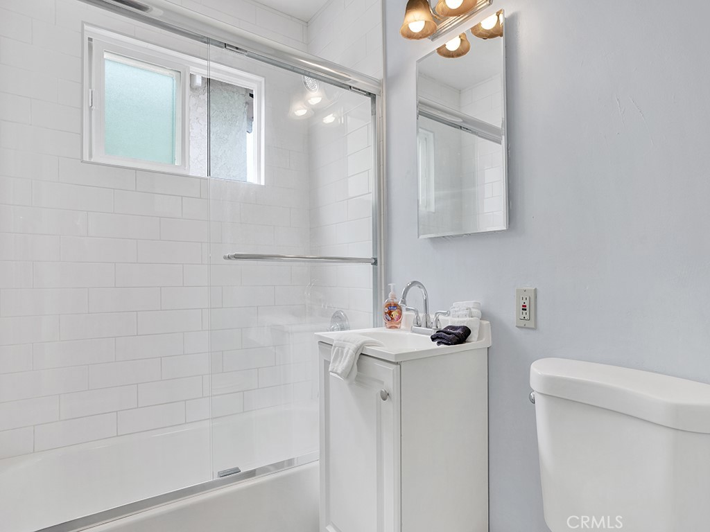 1320 W Balboa Boulevard