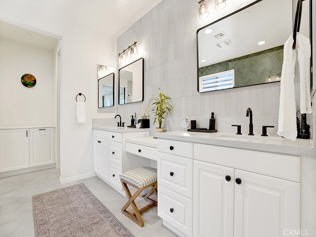 8967 Sunshine Valley Way