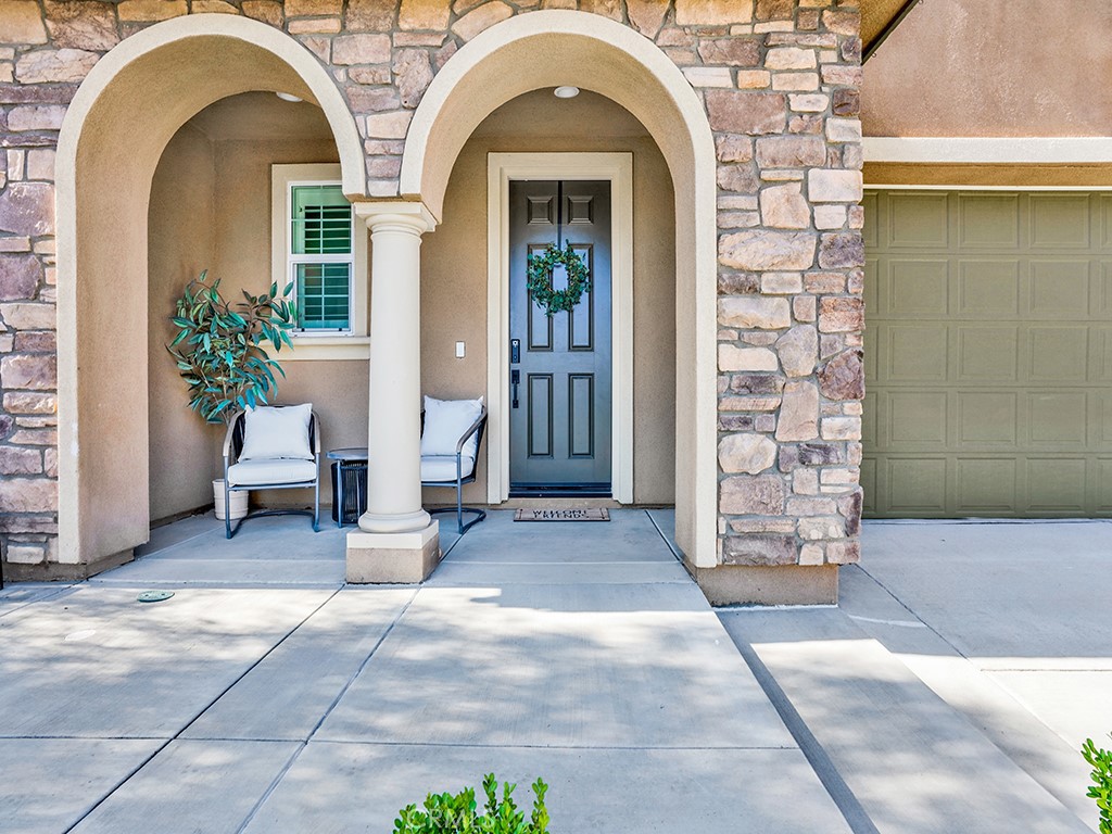 8967 Sunshine Valley Way