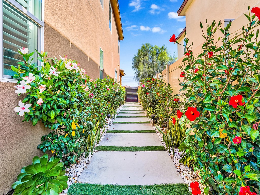 8967 Sunshine Valley Way