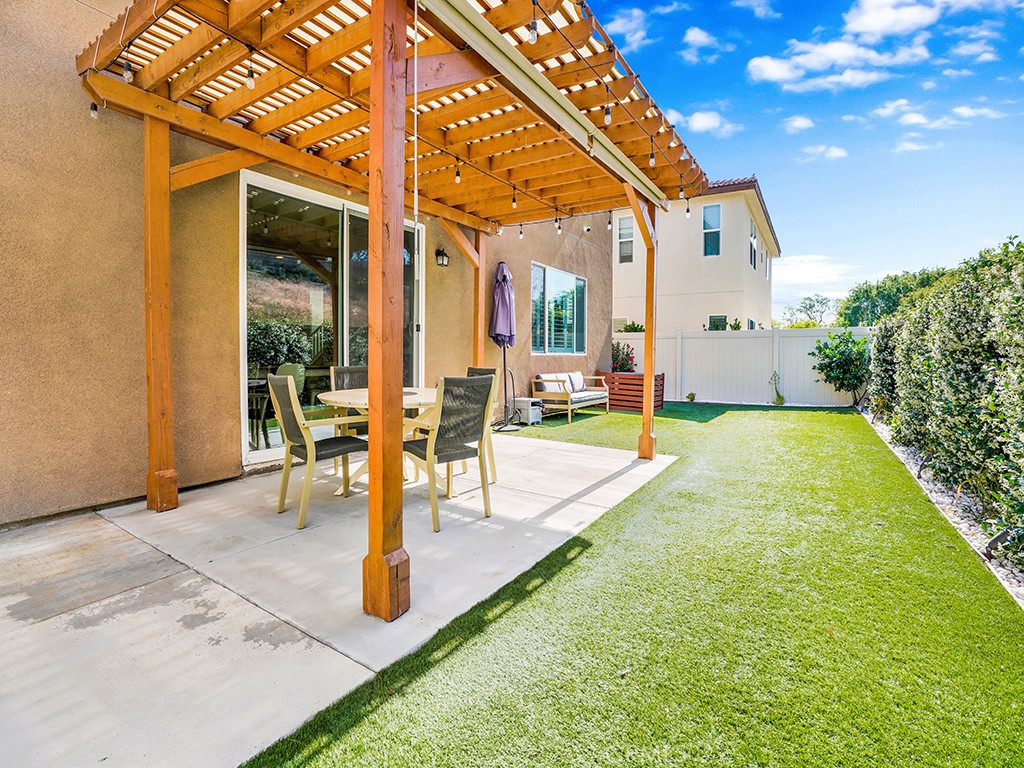 8967 Sunshine Valley Way