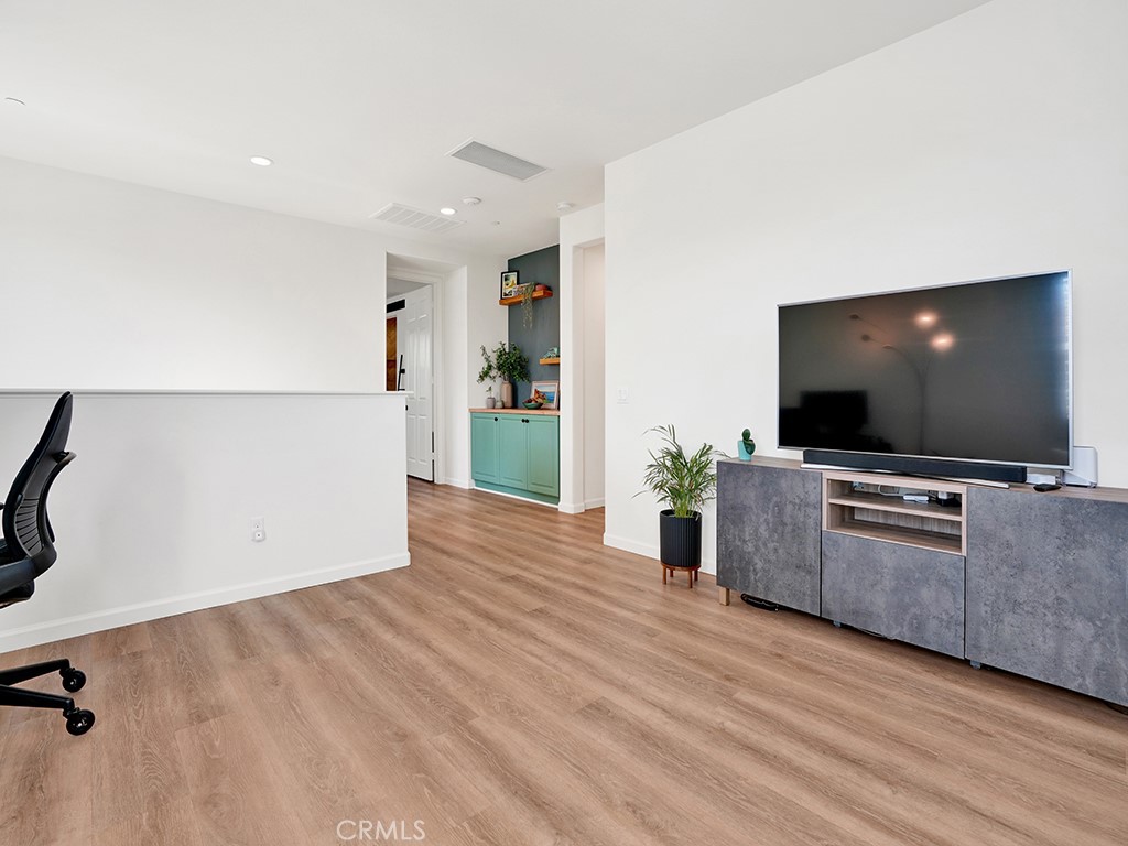 8967 Sunshine Valley Way