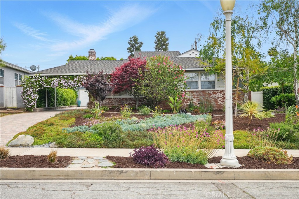 406 University Avenue