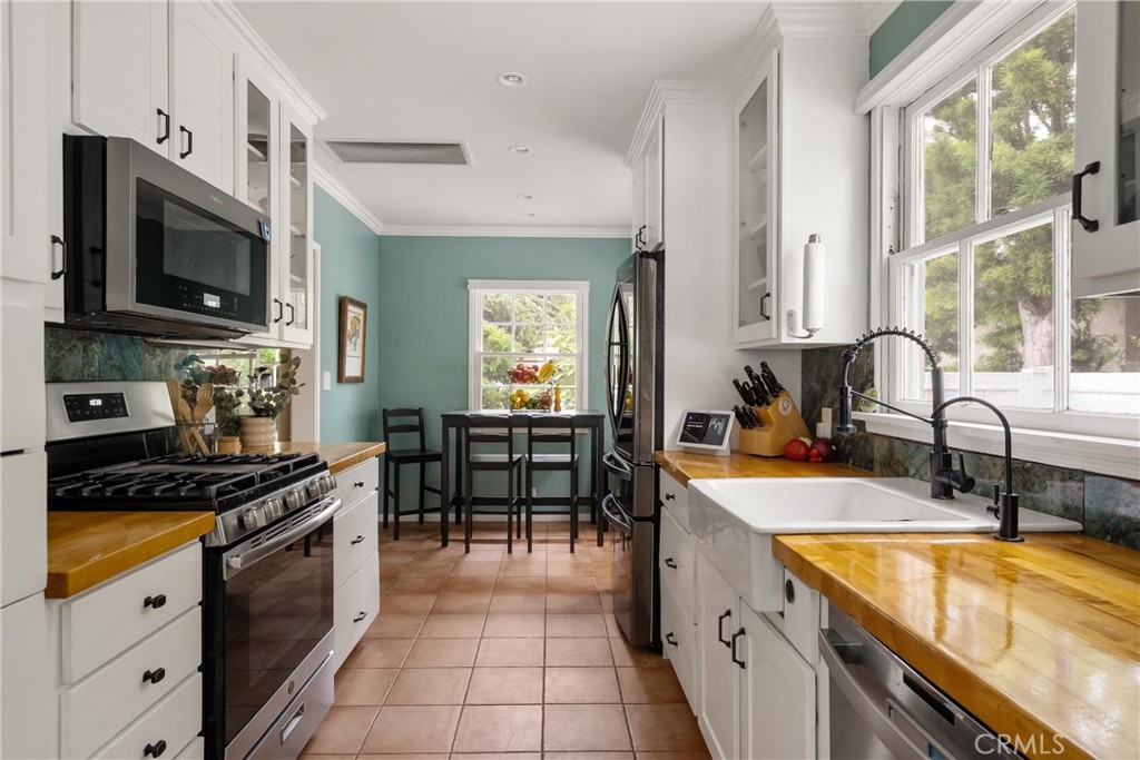 2014 N Flower Street