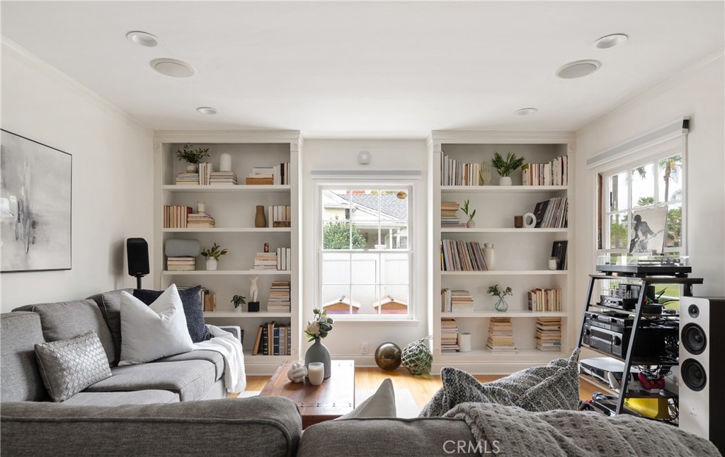 2014 N Flower Street