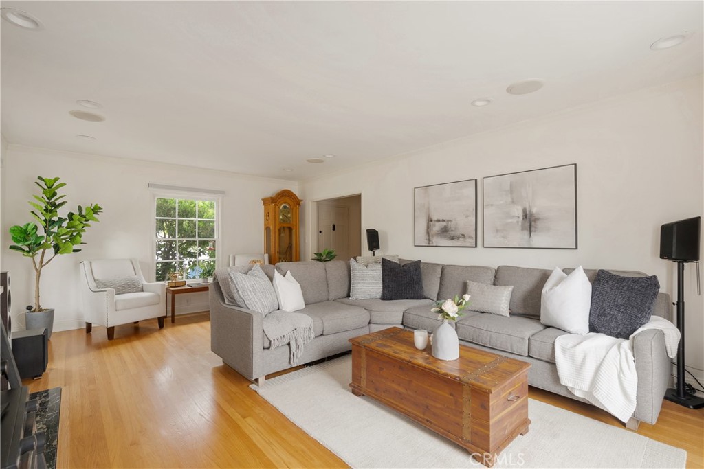 2014 N Flower Street