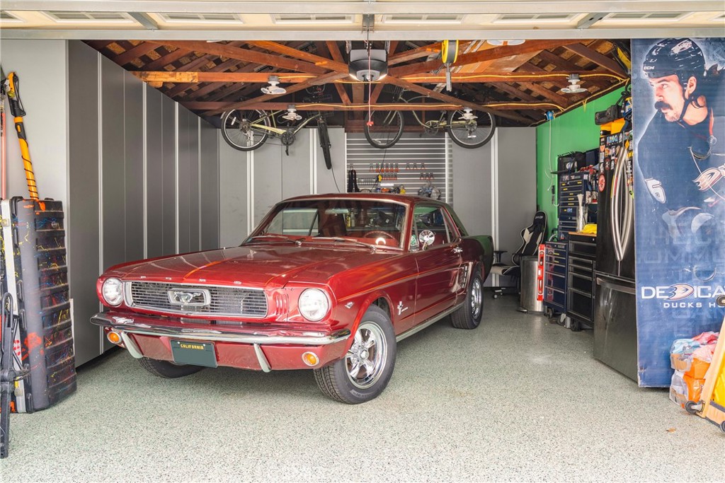 2014 N Flower Street