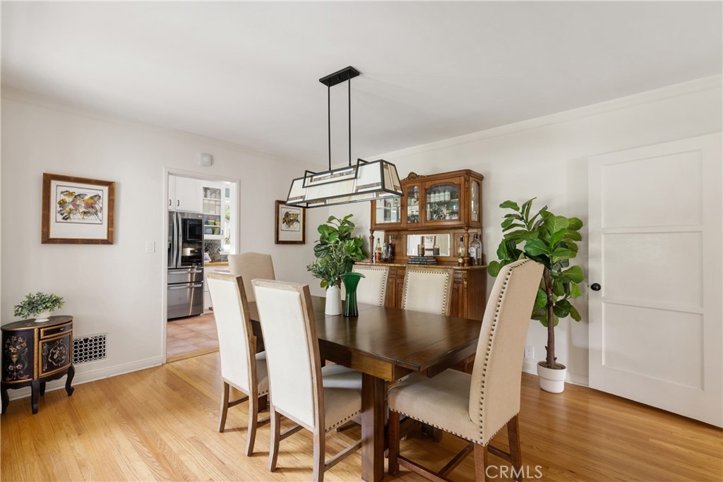 2014 N Flower Street