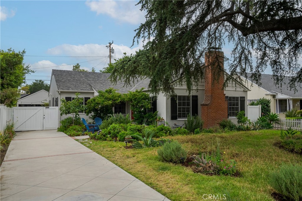 2014 N Flower Street