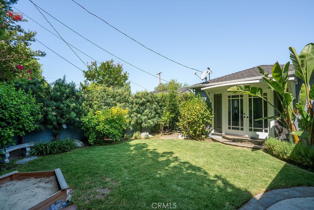 406 University Avenue