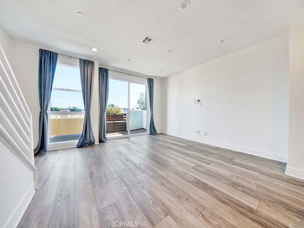 1658 Topanga