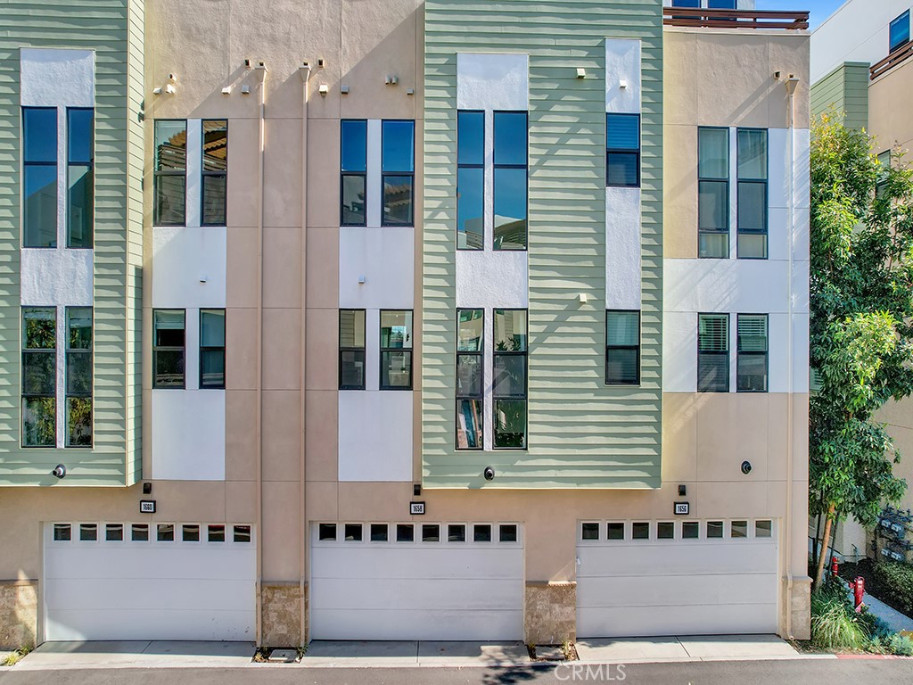 1658 Topanga